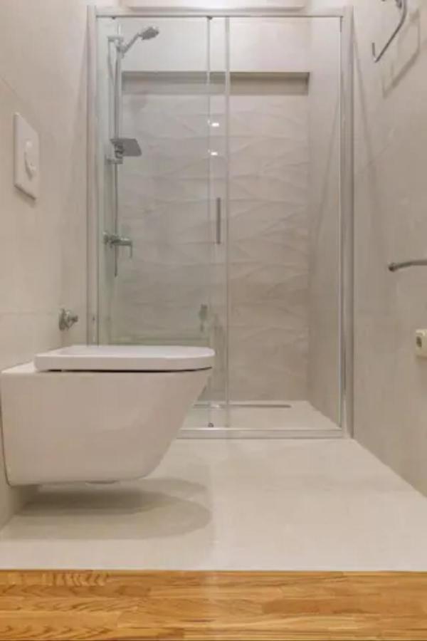 Apartments "Villa Antisin" With Heated Pool 자다르 외부 사진