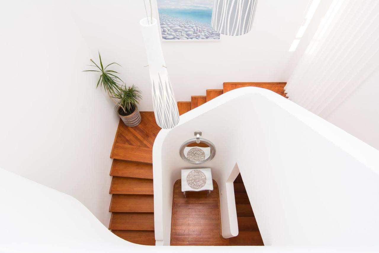 Apartments "Villa Antisin" With Heated Pool 자다르 외부 사진