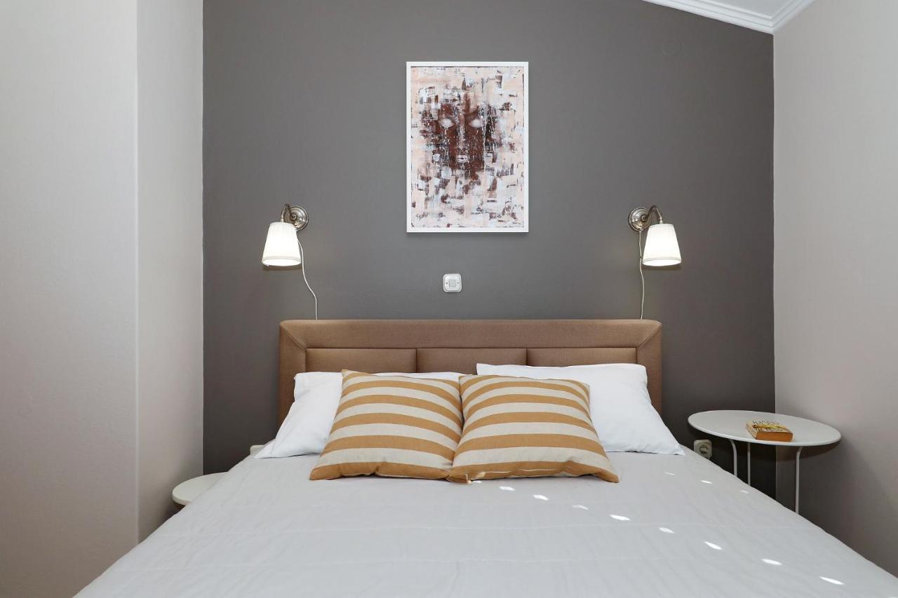 Apartments "Villa Antisin" With Heated Pool 자다르 외부 사진