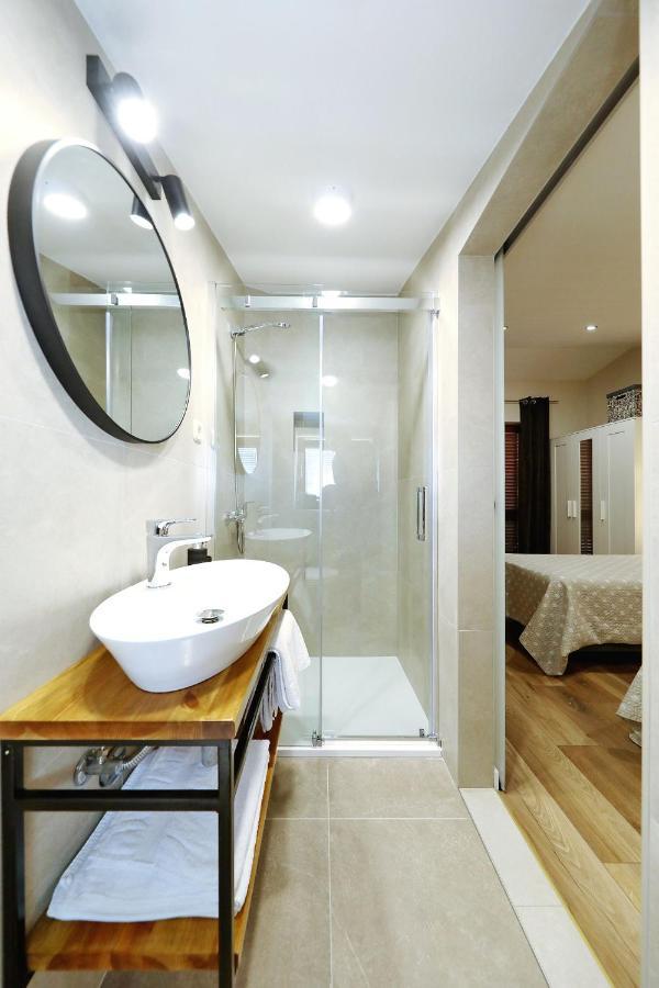 Apartments "Villa Antisin" With Heated Pool 자다르 외부 사진